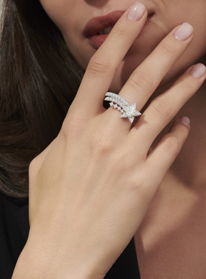 Кольцо звезда, белое золото, муассаниты 2 карата