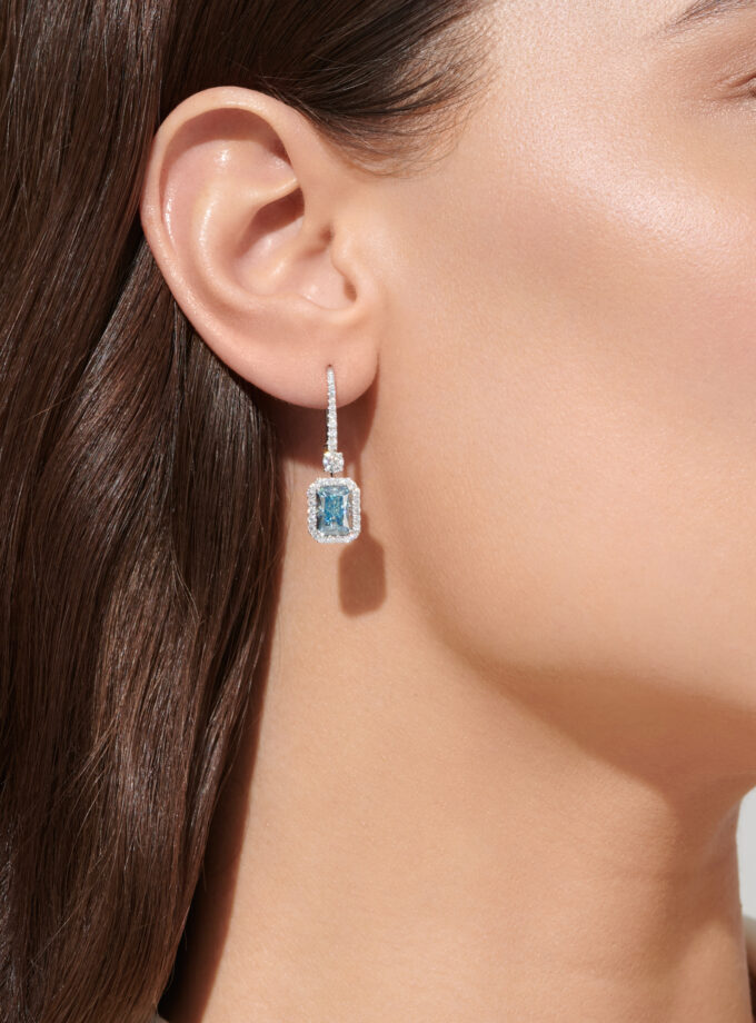 Серьги с голубыми радиантами Fancy Blue