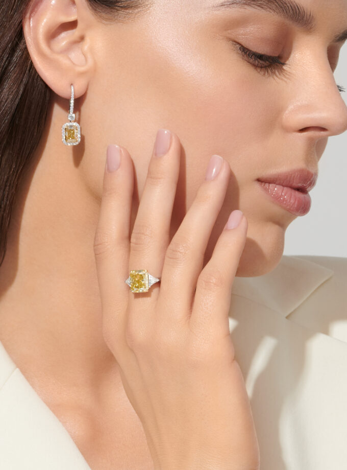 Серьги с желтыми радиантами Fancy Yellow