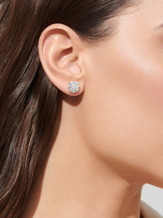 Пусеты с муассанитами 5,4 карата*