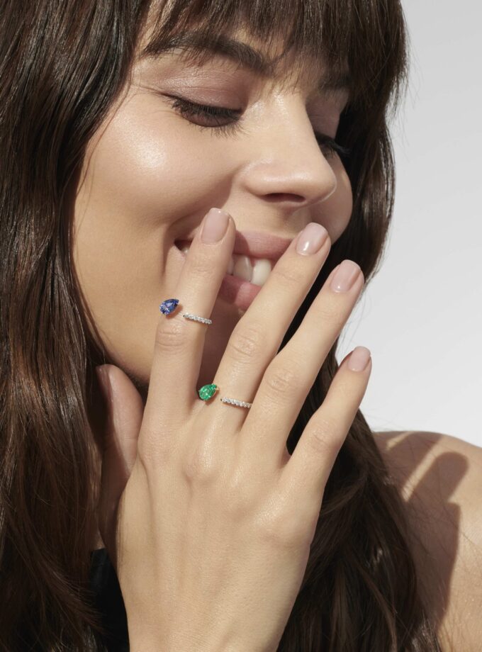 Кольцо комета с изумрудом и муассанитами 0,23 карата