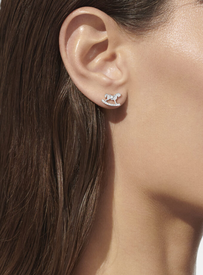 Серьги TOY белое золото пусеты с бриллиантами