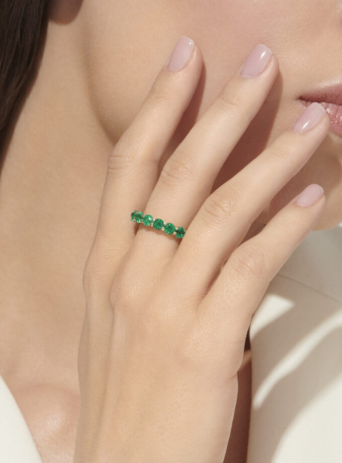 Кольцо дорожка с изумрудами