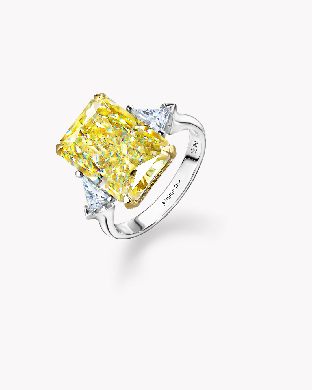 Кольцо с желтым муассагитом Fancy Yellow 7,99 карат – купить недорого в  интернет-магазине Atelier PM