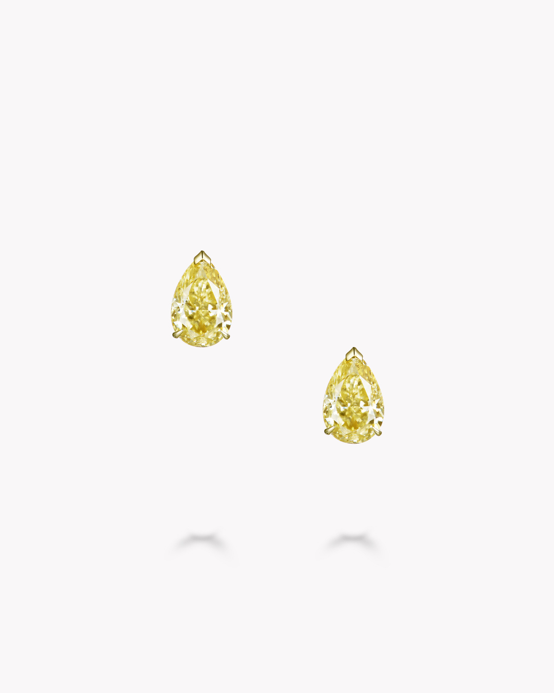 Серьги-пусеты с желтыми муассанитами Fancy Yellow